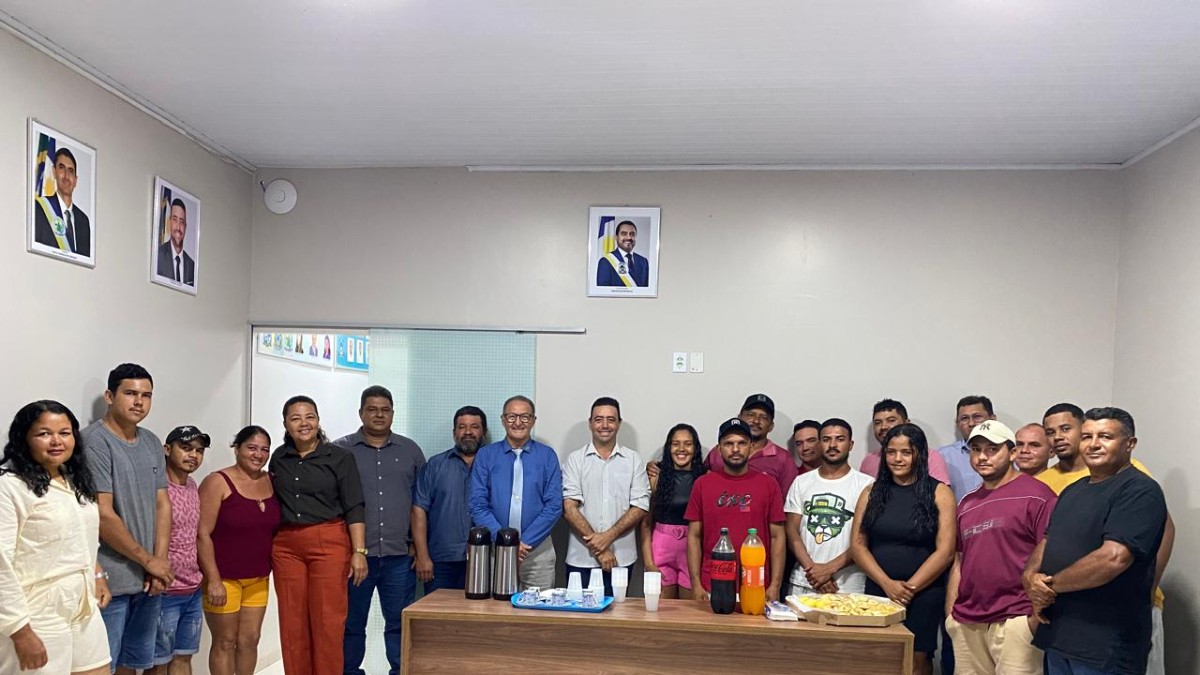 Câmara de Bandeirantes realiza sessão especial em homenagem ao Dia do Gari
